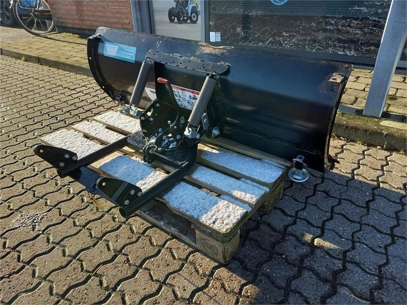 - - - Warn - Schneepflug für Landmaschine: das Bild 4 - - - Warn - Schneepflug für Landmaschine: das Bild 4