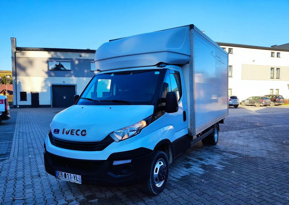 Iveco DAILY 35C13 Kurierka - Koffer Transporter: das Bild 1 Iveco DAILY 35C13 Kurierka - Koffer Transporter: das Bild 1