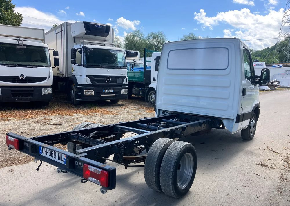Iveco DAILY 35C13 ramo do zabudowy kiper wywrotka - Fahrgestell LKW: das Bild 3 Iveco DAILY 35C13 ramo do zabudowy kiper wywrotka - Fahrgestell LKW: das Bild 3