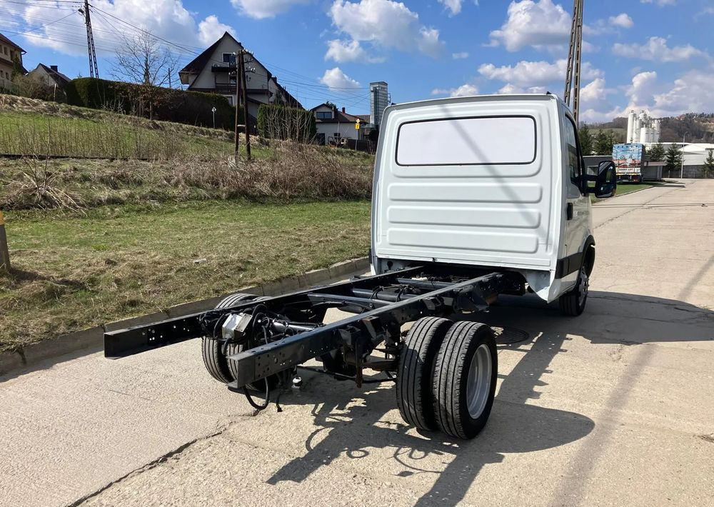 Iveco DAILY 35C13 ramo do zabudowy kiper wywrotka - Fahrgestell LKW: das Bild 2 Iveco DAILY 35C13 ramo do zabudowy kiper wywrotka - Fahrgestell LKW: das Bild 2