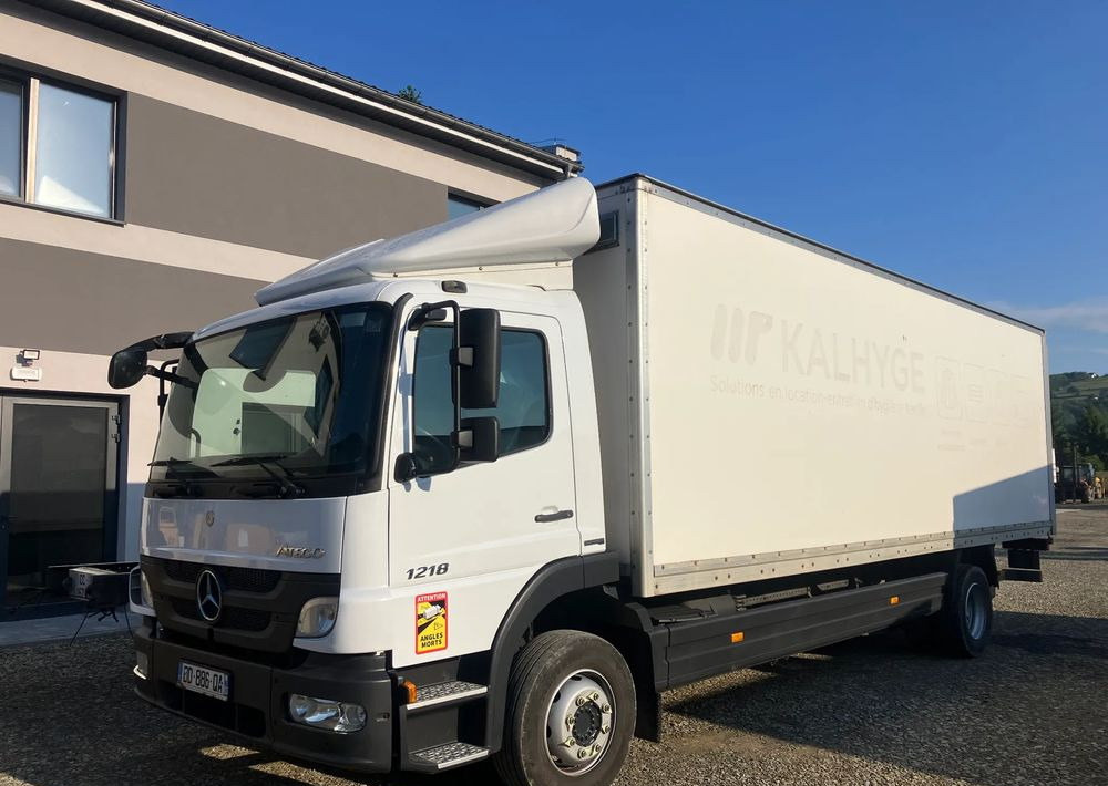 Mercedes-Benz Atego 1218 kurierka kontener - Koffer LKW: das Bild 2 Mercedes-Benz Atego 1218 kurierka kontener - Koffer LKW: das Bild 2