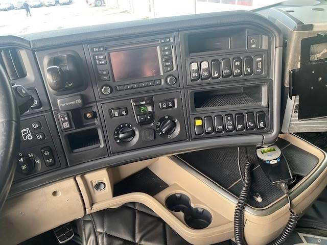 Scania R580lb8x4*4hna - Abrollkipper: das Bild 2 Scania R580lb8x4*4hna - Abrollkipper: das Bild 2