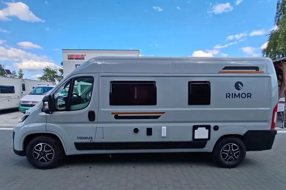 Fiat Ducato Rimor Horus 45 NEW AUTOMAT Grau Truma Diesel Lampen FULL LED 4-Sitzer - Camper Van: das Bild 4 Fiat Ducato Rimor Horus 45 NEW AUTOMAT Grau Truma Diesel Lampen FULL LED 4-Sitzer - Camper Van: das Bild 4