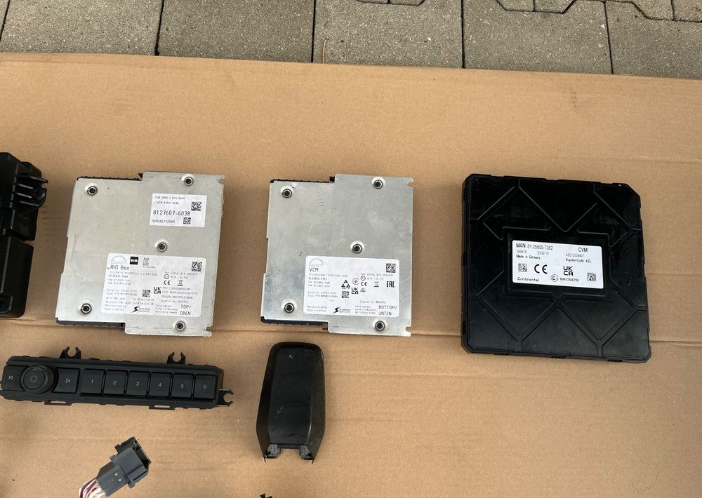 Elektronika kabiny MAN TG3 TGX TGS nowy model sterowniki licznik wiązka - Fahrerhaus und Interieur für LKW: das Bild 2 Elektronika kabiny MAN TG3 TGX TGS nowy model sterowniki licznik wiązka - Fahrerhaus und Interieur für LKW: das Bild 2