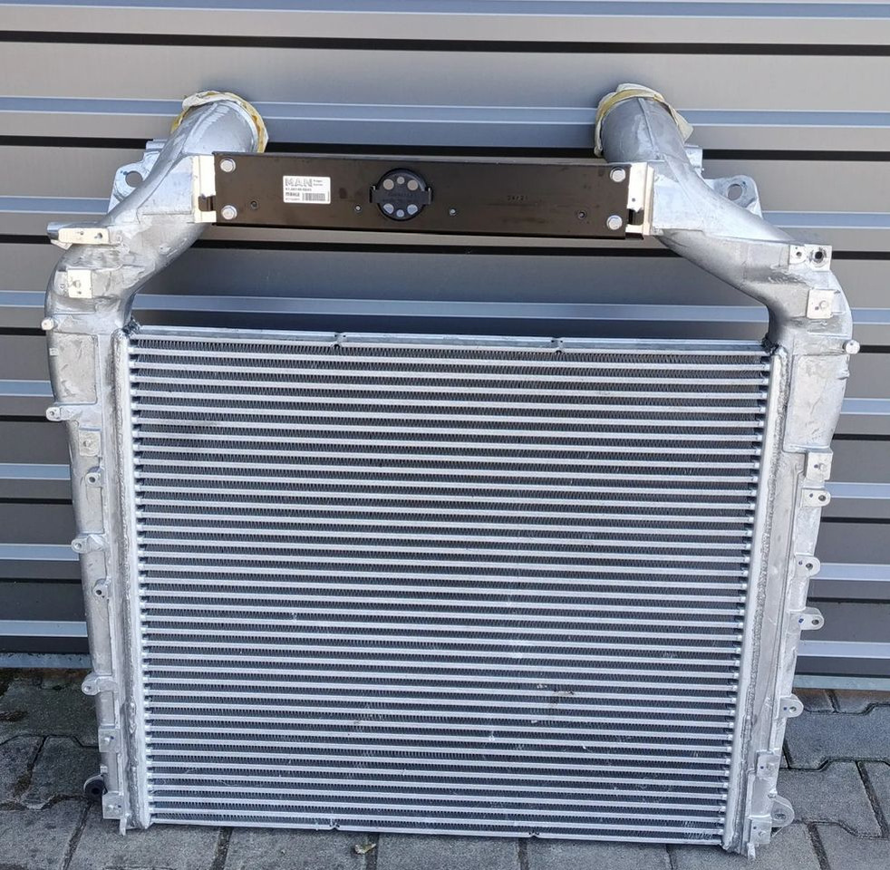 MAN TGS TG3 CHŁODNICA POWIETRZA INTERCOOLER NOWY - Interkühler für LKW: das Bild 2 MAN TGS TG3 CHŁODNICA POWIETRZA INTERCOOLER NOWY - Interkühler für LKW: das Bild 2