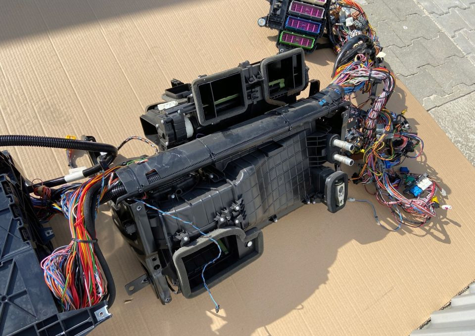 Nagrzewnica Scania S R wiązka instalacja komplet - Kabel/ Kabelbaum für LKW: das Bild 3 Nagrzewnica Scania S R wiązka instalacja komplet - Kabel/ Kabelbaum für LKW: das Bild 3