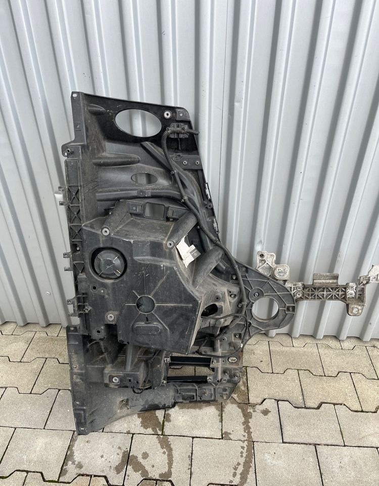 Narożnik zderzaka Mercedes Actros MP4 lampa garnek obudowa halogen - Stoßstangenecke für LKW: das Bild 2 Narożnik zderzaka Mercedes Actros MP4 lampa garnek obudowa halogen - Stoßstangenecke für LKW: das Bild 2