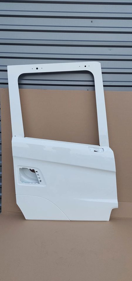 SCANIA R S L NOWY MODEL DRZWI PRAWE - Tür und Teile für LKW: das Bild 1 SCANIA R S L NOWY MODEL DRZWI PRAWE - Tür und Teile für LKW: das Bild 1