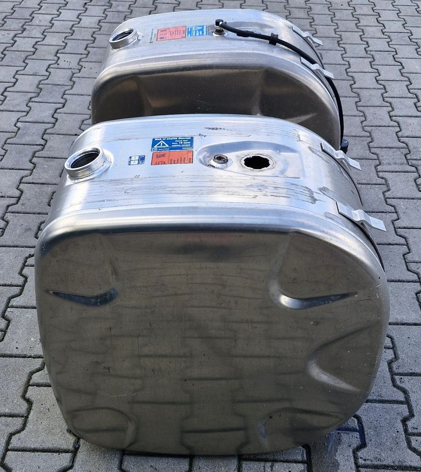 SCANIA R S ZBIORNIK PALIWA 200L NOWY - Kraftstofftank für LKW: das Bild 4 SCANIA R S ZBIORNIK PALIWA 200L NOWY - Kraftstofftank für LKW: das Bild 4
