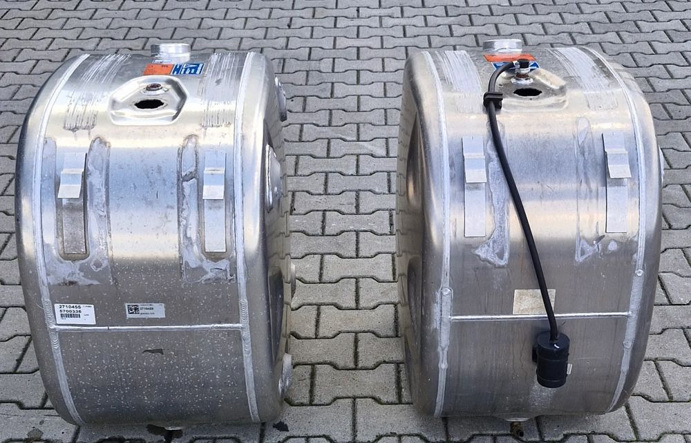 SCANIA R S ZBIORNIK PALIWA 200L NOWY - Kraftstofftank für LKW: das Bild 2 SCANIA R S ZBIORNIK PALIWA 200L NOWY - Kraftstofftank für LKW: das Bild 2