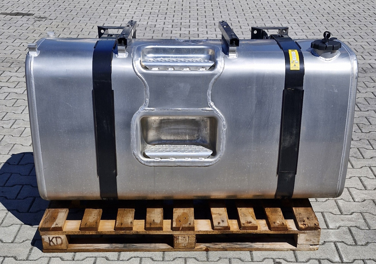 VOLVO FH4 RENAULT GAMA T ZBIORNIK PALIWA 550L NOWY - Kraftstofftank für LKW: das Bild 1 VOLVO FH4 RENAULT GAMA T ZBIORNIK PALIWA 550L NOWY - Kraftstofftank für LKW: das Bild 1