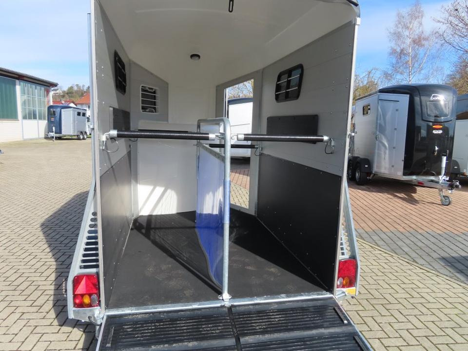 Pferdeanhänger Böckmann Pferdeanhänger, Portax ,Flügeltür, 100 km/h, SaKa.: das Bild 7 Pferdeanhänger Böckmann Pferdeanhänger, Portax ,Flügeltür, 100 km/h, SaKa.: das Bild 7