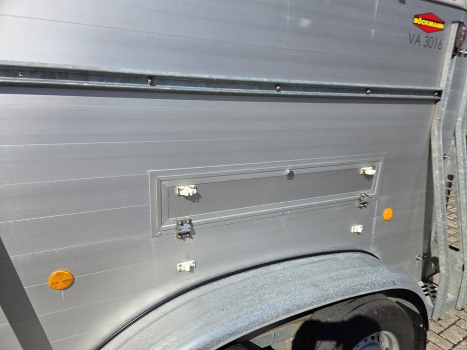 Böckmann Viehanhänger, 2,4 to. Lüftungsklappen Humbaur, Fendt - Pferdeanhänger: das Bild 5 Böckmann Viehanhänger, 2,4 to. Lüftungsklappen Humbaur, Fendt - Pferdeanhänger: das Bild 5