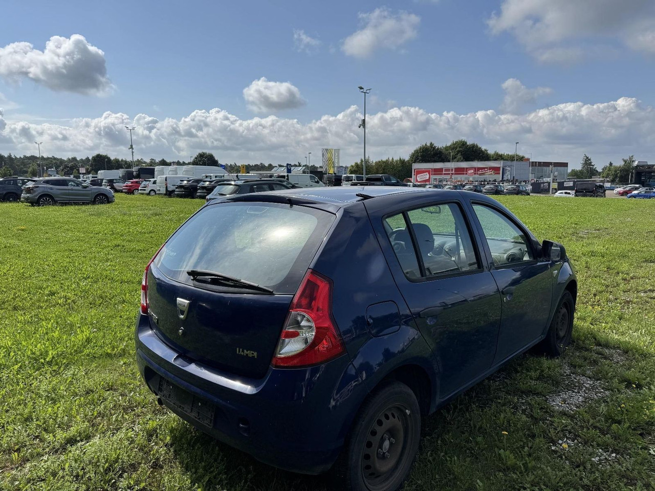 Dacia Sandero 1.4 +ZAHNRIEMEN GERISSEN+ - PKW: das Bild 5 Dacia Sandero 1.4 +ZAHNRIEMEN GERISSEN+ - PKW: das Bild 5