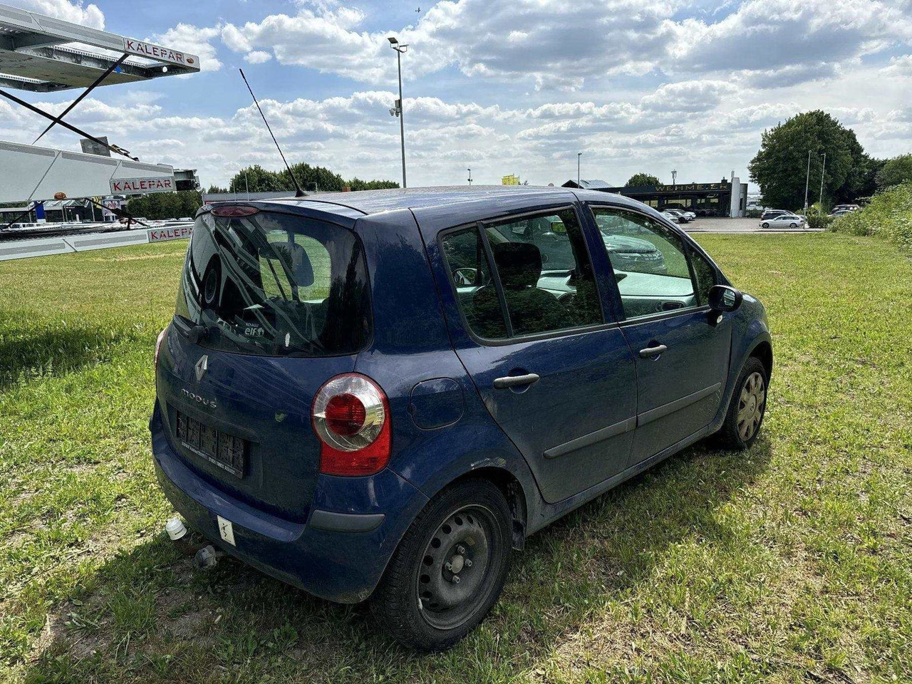 Renault Modus 1.2 Avantage +MOTOR OHNE FUNKTION+ - Limousine: das Bild 5 Renault Modus 1.2 Avantage +MOTOR OHNE FUNKTION+ - Limousine: das Bild 5