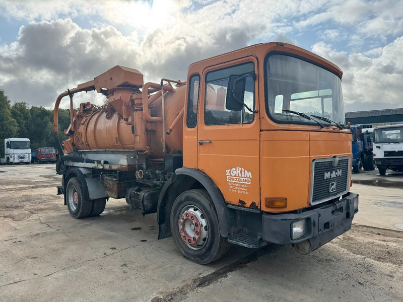 MAN 16.168 (8000L / BIG AXLE & STEEL SUSPENSION / GRAND PONT & SUSPENSION LAMES) - Saug-/ Spülfahrzeug: das Bild 3 MAN 16.168 (8000L / BIG AXLE & STEEL SUSPENSION / GRAND PONT & SUSPENSION LAMES) - Saug-/ Spülfahrzeug: das Bild 3