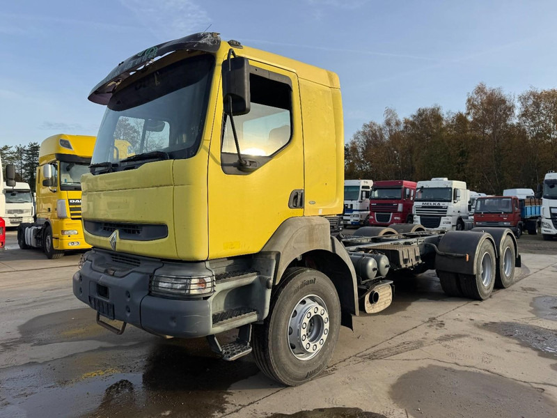Renault Kerax 420 (GRAND PONT / SUSPENSION LAMES / BOITE MANUELLE / PARFAIT ETAT !!!) - Fahrgestell LKW: das Bild 1 Renault Kerax 420 (GRAND PONT / SUSPENSION LAMES / BOITE MANUELLE / PARFAIT ETAT !!!) - Fahrgestell LKW: das Bild 1