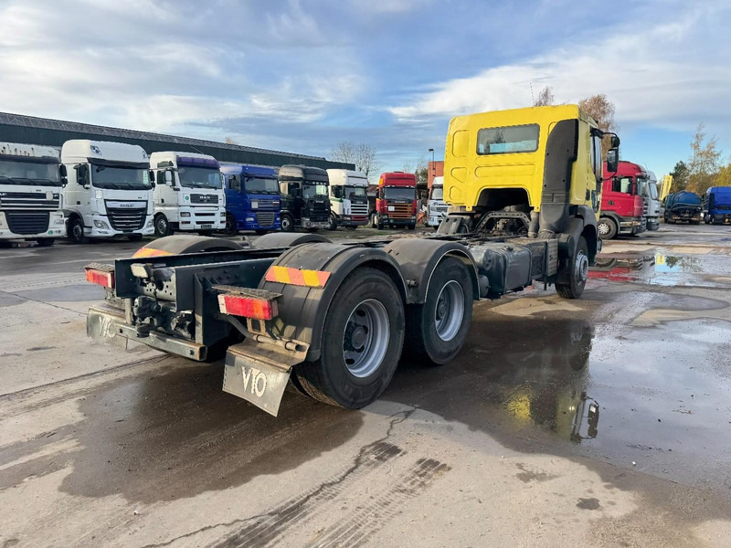 Renault Kerax 420 (GRAND PONT / SUSPENSION LAMES / BOITE MANUELLE / PARFAIT ETAT !!!) - Fahrgestell LKW: das Bild 5 Renault Kerax 420 (GRAND PONT / SUSPENSION LAMES / BOITE MANUELLE / PARFAIT ETAT !!!) - Fahrgestell LKW: das Bild 5