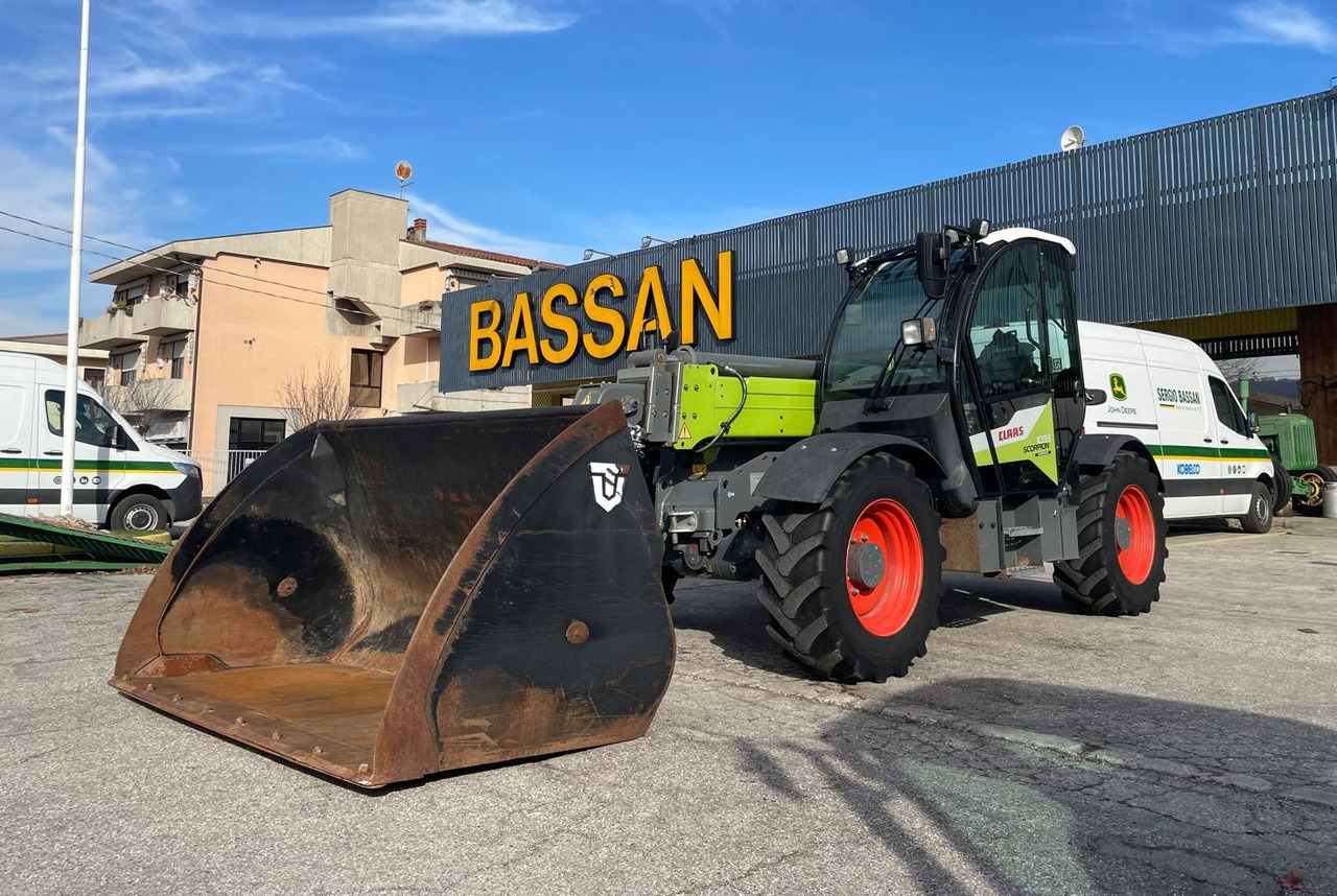 CLAAS TELESCOPICO SCORPION 10.33 - Teleskoplader: das Bild 1 CLAAS TELESCOPICO SCORPION 10.33 - Teleskoplader: das Bild 1
