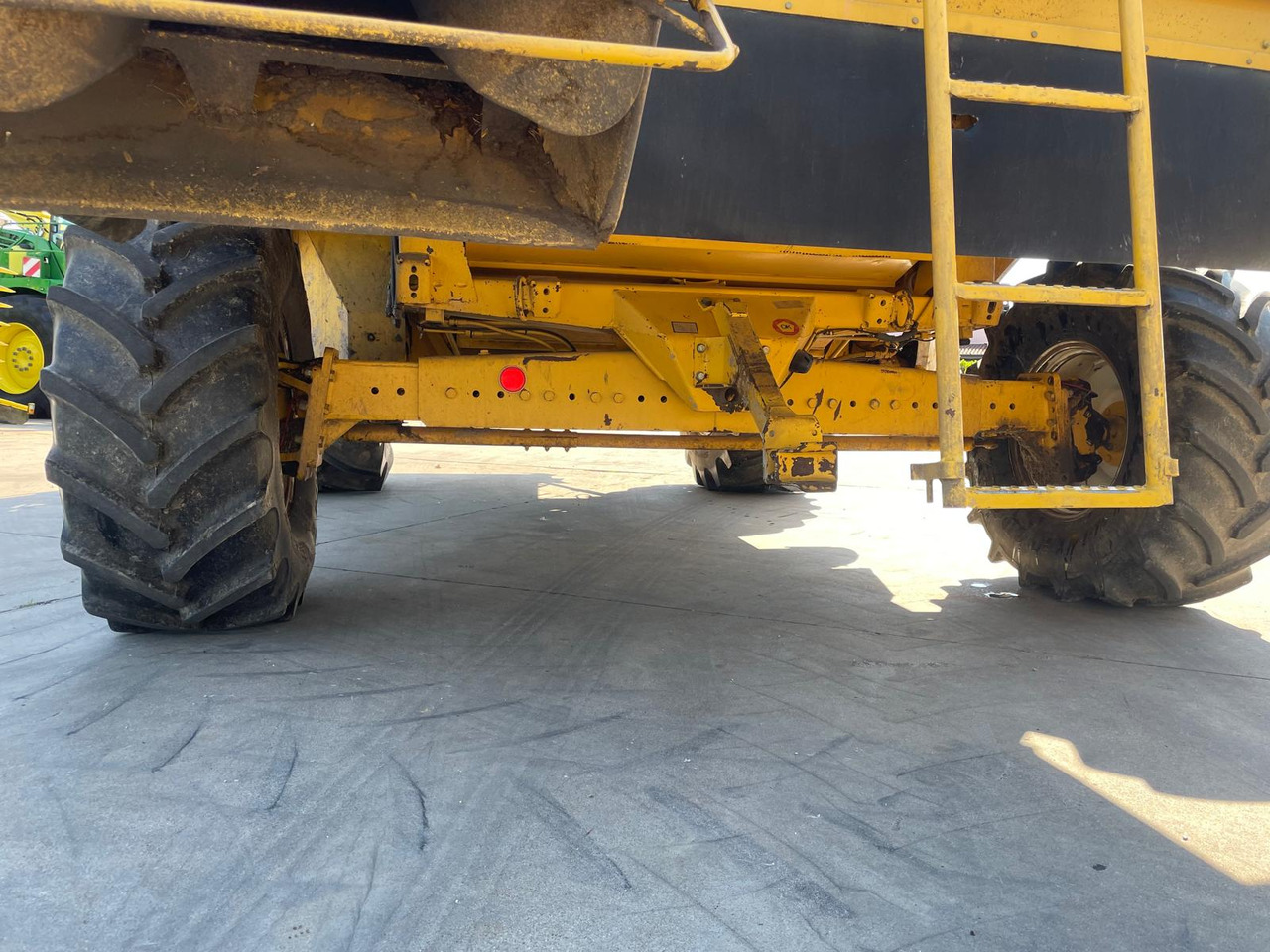 NEW HOLLAND MIETITREBBIA TF 78 - Mähdrescher: das Bild 4 NEW HOLLAND MIETITREBBIA TF 78 - Mähdrescher: das Bild 4