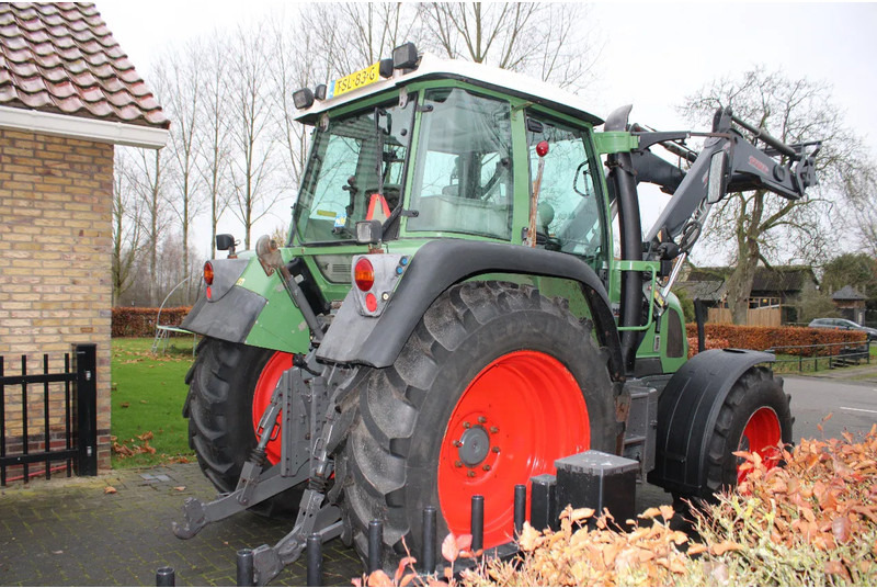 Fendt 410 Vario met Voorlader - Traktor: das Bild 3 Fendt 410 Vario met Voorlader - Traktor: das Bild 3
