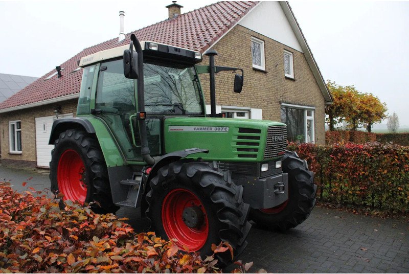 Fendt Farmer 307 C - Traktor: das Bild 1 Fendt Farmer 307 C - Traktor: das Bild 1