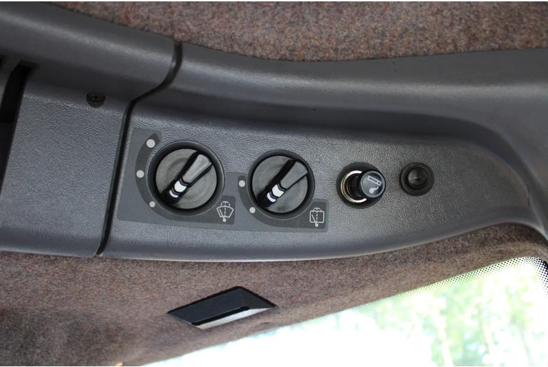 Traktor New Holland G 190: das Bild 15