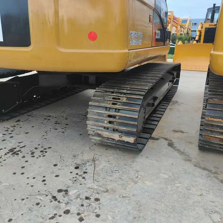 CAT second-hand 323D excavator sold at low price and in very good condition Japanese original hydraulic crawler excavator - Bagger: das Bild 4 CAT second-hand 323D excavator sold at low price and in very good condition Japanese original hydraulic crawler excavator - Bagger: das Bild 4