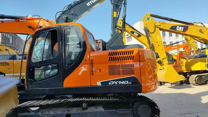 Excellent Condition Korea Brand Dooan Dx140 Excavator in Stock Used Doosan Dx140 225 300 Excavator Low Working Hours on Sale - Bagger: das Bild 4 Excellent Condition Korea Brand Dooan Dx140 Excavator in Stock Used Doosan Dx140 225 300 Excavator Low Working Hours on Sale - Bagger: das Bild 4