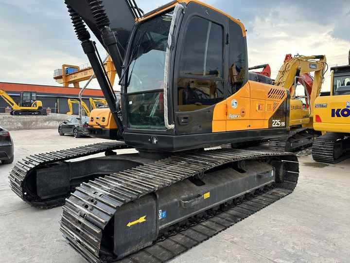 Excellent Performance Korea Brand Hyundai 225-9 Excavator with 800mm Wide Truck Shoe on Hot Sale Used hyundai 220 225 Excavator - Bagger: das Bild 3 Excellent Performance Korea Brand Hyundai 225-9 Excavator with 800mm Wide Truck Shoe on Hot Sale Used hyundai 220 225 Excavator - Bagger: das Bild 3