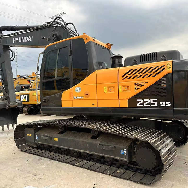 Excellent Performance Korea Brand Hyundai 225-9 Excavator with 800mm Wide Truck Shoe on Hot Sale Used hyundai 220 225 Excavator - Bagger: das Bild 1 Excellent Performance Korea Brand Hyundai 225-9 Excavator with 800mm Wide Truck Shoe on Hot Sale Used hyundai 220 225 Excavator - Bagger: das Bild 1