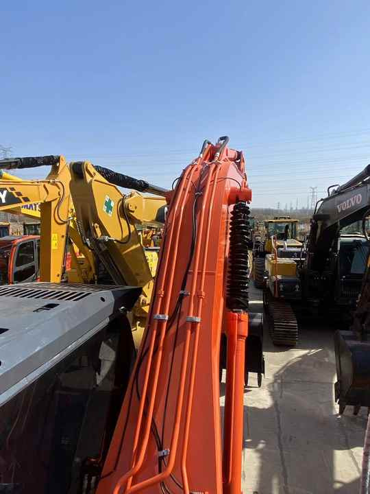 Hitachi Brand Zx210 Crawler Excavator 21tons Digger for Sale Used Hitachi Zx200 210 350 Excavator in Stock on Sale - Bagger: das Bild 5 Hitachi Brand Zx210 Crawler Excavator 21tons Digger for Sale Used Hitachi Zx200 210 350 Excavator in Stock on Sale - Bagger: das Bild 5