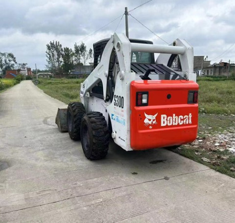 USED BOBCAT S300 Skid-steer Loader with Very Good Performance Is for Sale at a Low Price. S160/s185/s220/330 in Stock - Kompaktlader: das Bild 4 USED BOBCAT S300 Skid-steer Loader with Very Good Performance Is for Sale at a Low Price. S160/s185/s220/330 in Stock - Kompaktlader: das Bild 4