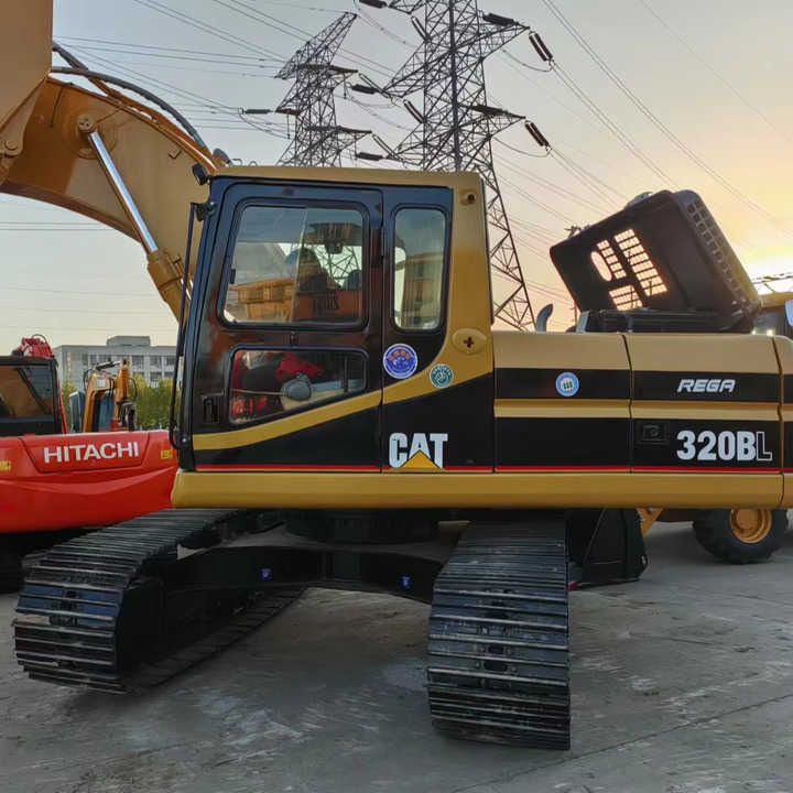 Used Cat Excavator Japan 20 Tons Digger Machinery Caterpillar CAT 320BL for Sale Cat 320B 320BL 320C 320D 320CL 320DL in Stock - Bagger: das Bild 1 Used Cat Excavator Japan 20 Tons Digger Machinery Caterpillar CAT 320BL for Sale Cat 320B 320BL 320C 320D 320CL 320DL in Stock - Bagger: das Bild 1