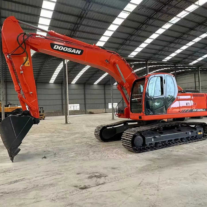 Used Digger Doosan DX225LC-9T Construction Machinery Construction Digger Used Doosan DX225LC-9T Cheap Excavator - Kettenbagger: das Bild 1 Used Digger Doosan DX225LC-9T Construction Machinery Construction Digger Used Doosan DX225LC-9T Cheap Excavator - Kettenbagger: das Bild 1