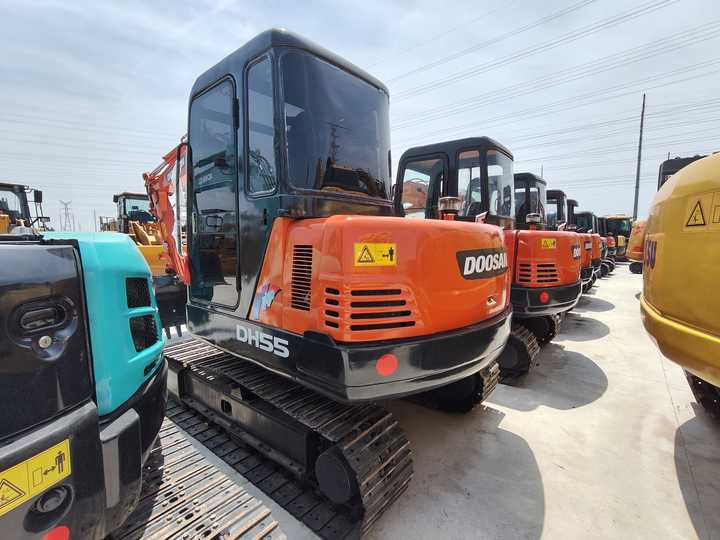 Used Digger Doosan Dh55 Construction Machinery Construction Digger Used Doosan Dh55 Cheap Excavator - Kettenbagger: das Bild 2 Used Digger Doosan Dh55 Construction Machinery Construction Digger Used Doosan Dh55 Cheap Excavator - Kettenbagger: das Bild 2