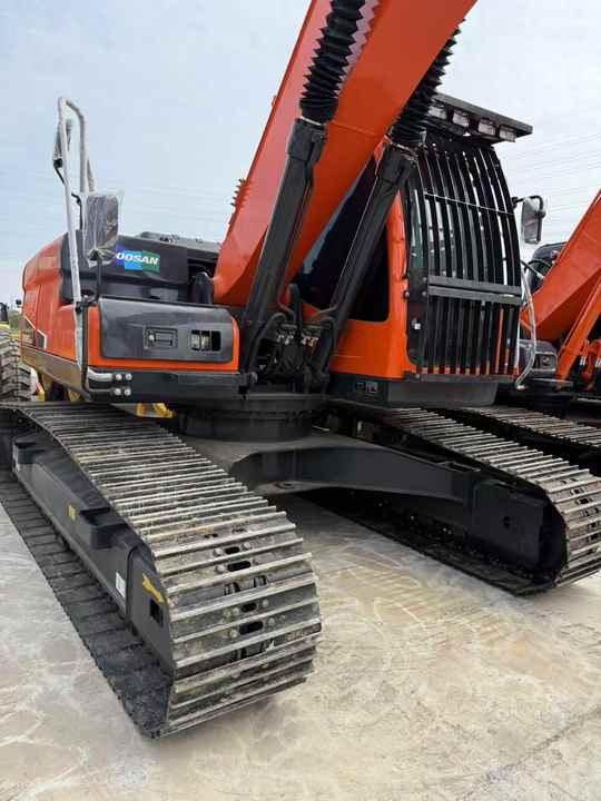 Used Doosan DX225LC-9C Hydraulic Excavator 25 Ton Doosan Dx225 Crawler Excavator with Excellent Performance Low Price for Sale - Bagger: das Bild 5 Used Doosan DX225LC-9C Hydraulic Excavator 25 Ton Doosan Dx225 Crawler Excavator with Excellent Performance Low Price for Sale - Bagger: das Bild 5