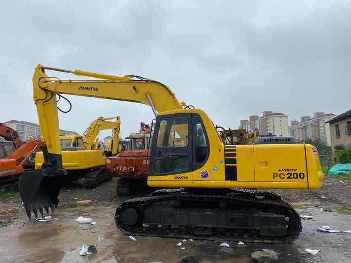 Used Good Quality Japan Original PC220-6 in Good Condition PC220-6 Komatsu - Kettenbagger: das Bild 5 Used Good Quality Japan Original PC220-6 in Good Condition PC220-6 Komatsu - Kettenbagger: das Bild 5