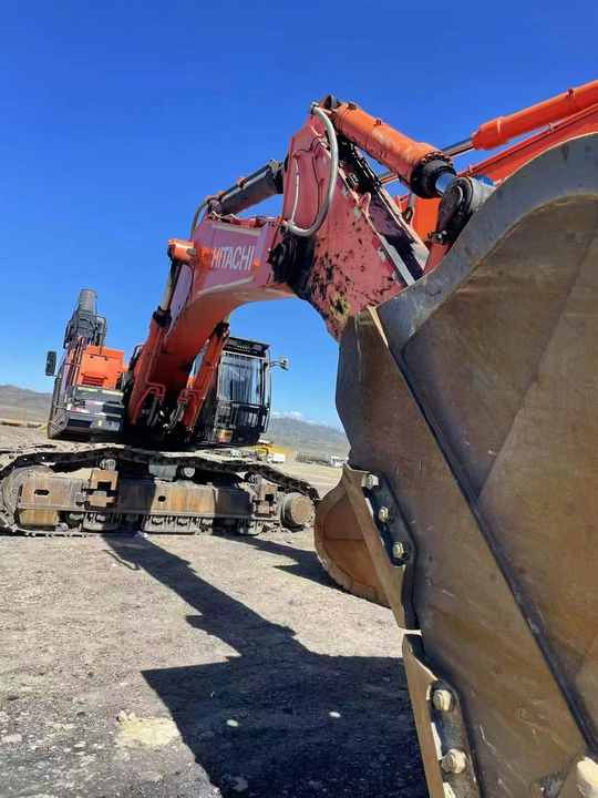 Used Hitachi ZX890-5A Excavator Condition Good Running Working Condition Japanese Brand Hitachi 890-5A Excavator for Sale - Bagger: das Bild 5 Used Hitachi ZX890-5A Excavator Condition Good Running Working Condition Japanese Brand Hitachi 890-5A Excavator for Sale - Bagger: das Bild 5