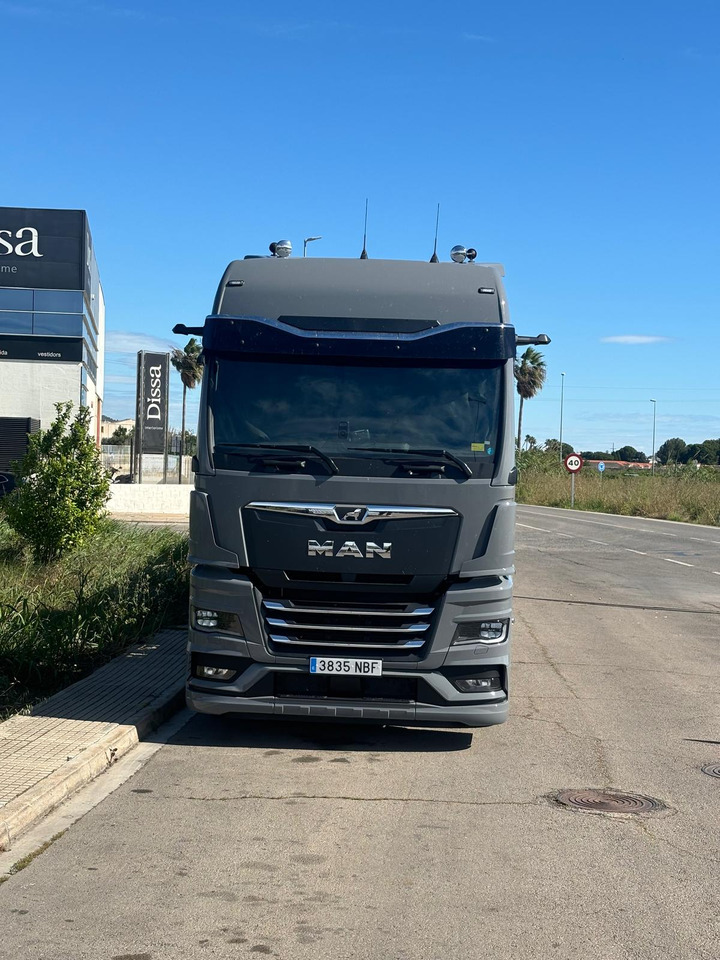 MAN TGX - Autotransporter LKW: das Bild 4 MAN TGX - Autotransporter LKW: das Bild 4