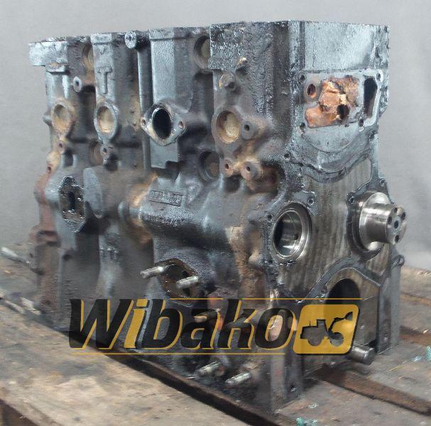 Crankcase Perkins 4.236 LD80343 - Kurbelgehäuse für Baumaschine: das Bild 1 Crankcase Perkins 4.236 LD80343 - Kurbelgehäuse für Baumaschine: das Bild 1