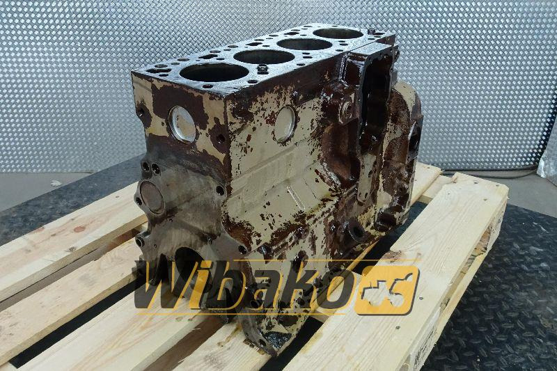 Crankcase for engine Cummins 3.9 81-04-032 - Kurbelgehäuse für Baumaschine: das Bild 1 Crankcase for engine Cummins 3.9 81-04-032 - Kurbelgehäuse für Baumaschine: das Bild 1