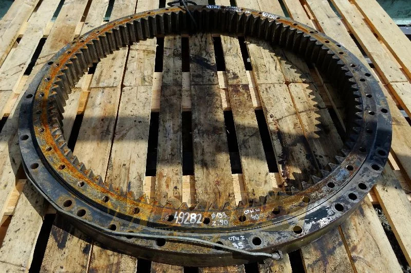 Komatsu PC340LC-7K - Drehkranz für Baumaschine: das Bild 1 Komatsu PC340LC-7K - Drehkranz für Baumaschine: das Bild 1