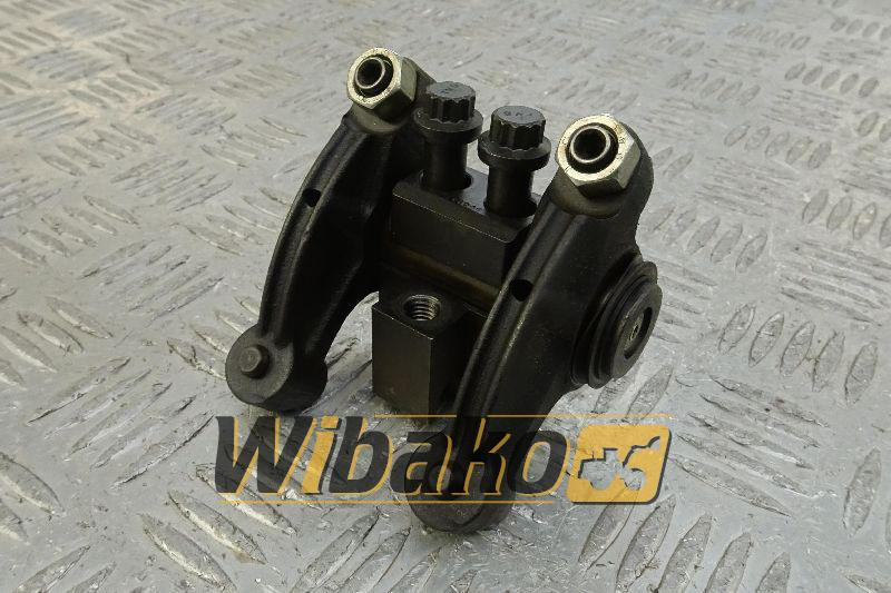 Rocker arm for engine Komatsu SAA6D114E-2 6742-01-1270 - Zylinderkopf für Baumaschine: das Bild 1 Rocker arm for engine Komatsu SAA6D114E-2 6742-01-1270 - Zylinderkopf für Baumaschine: das Bild 1
