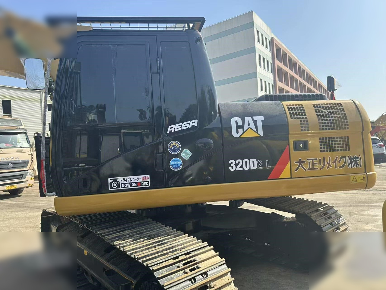 CATERPILLAR 320D2L - Kettenbagger: das Bild 5 CATERPILLAR 320D2L - Kettenbagger: das Bild 5