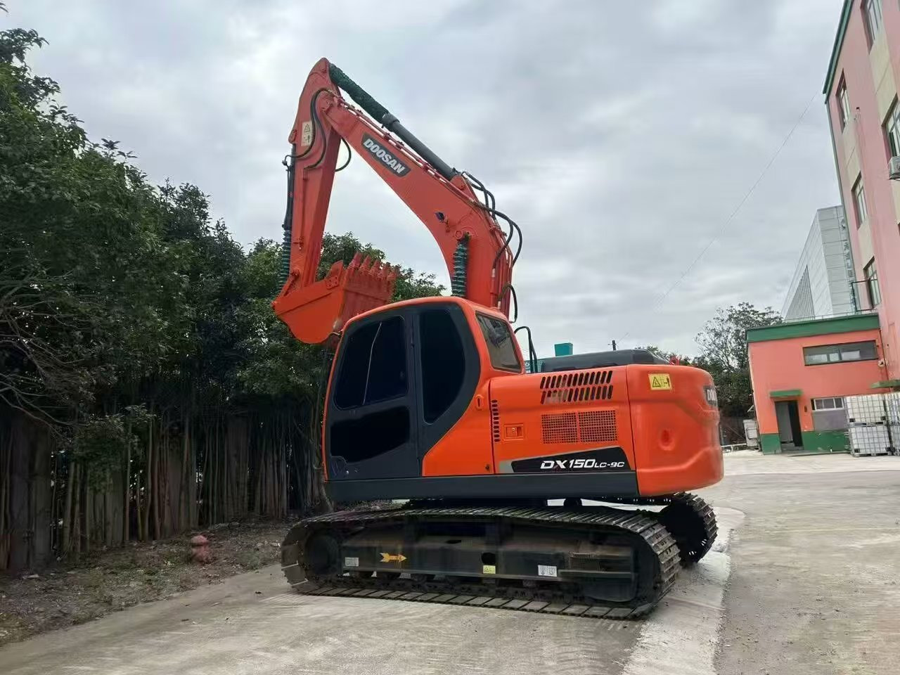Doosan DX150 - Kettenbagger: das Bild 5 Doosan DX150 - Kettenbagger: das Bild 5