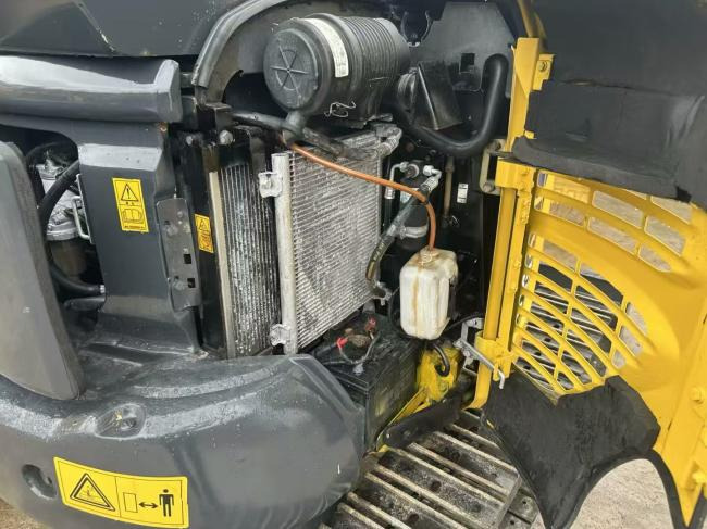 KOMATSU 35MR - Minibagger: das Bild 5 KOMATSU 35MR - Minibagger: das Bild 5