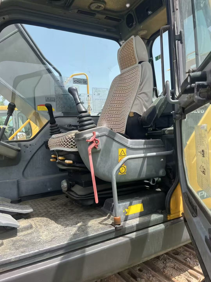 Volvo EC210 - Kettenbagger: das Bild 2 Volvo EC210 - Kettenbagger: das Bild 2