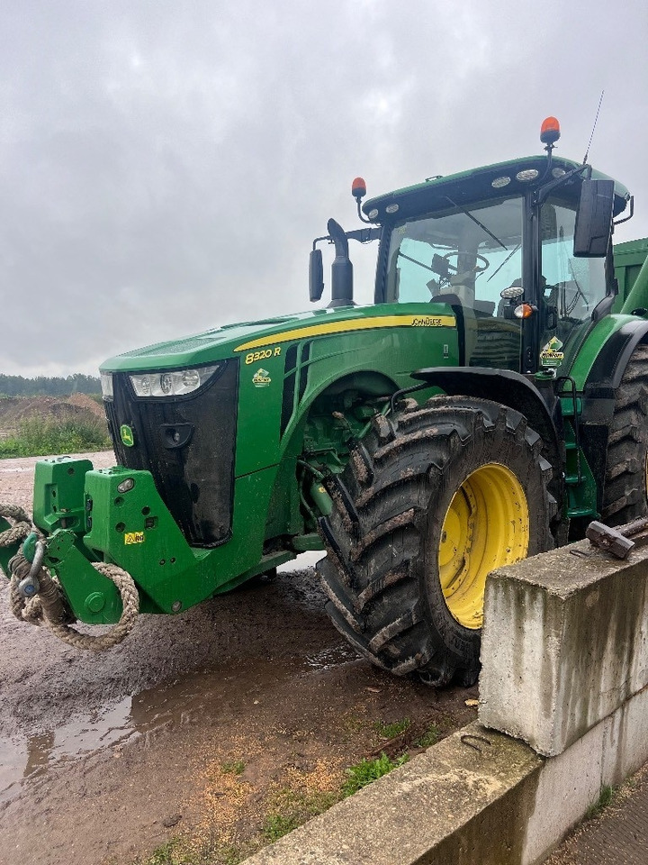 John Deere 8320R - Traktor: das Bild 1 John Deere 8320R - Traktor: das Bild 1