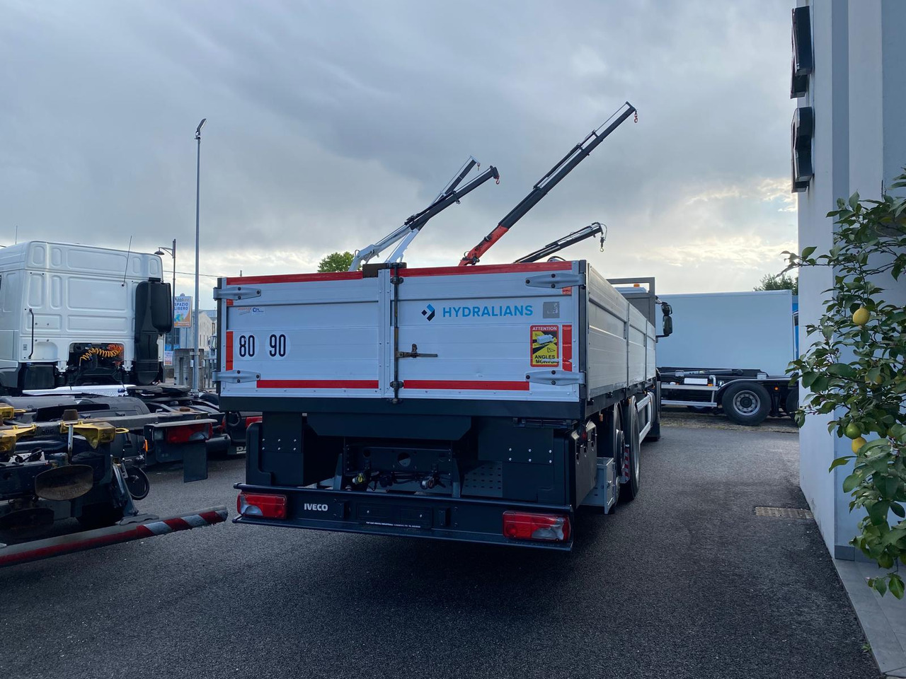 IVECO AD260S36 - Pritsche LKW: das Bild 5 IVECO AD260S36 - Pritsche LKW: das Bild 5